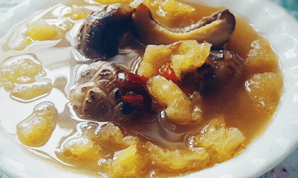 herbal tonic fish maw soup